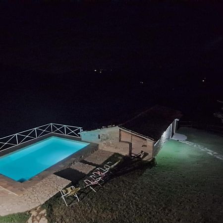 Casale Al Lago Con Piscina E Sauna Corbara  Exterior photo